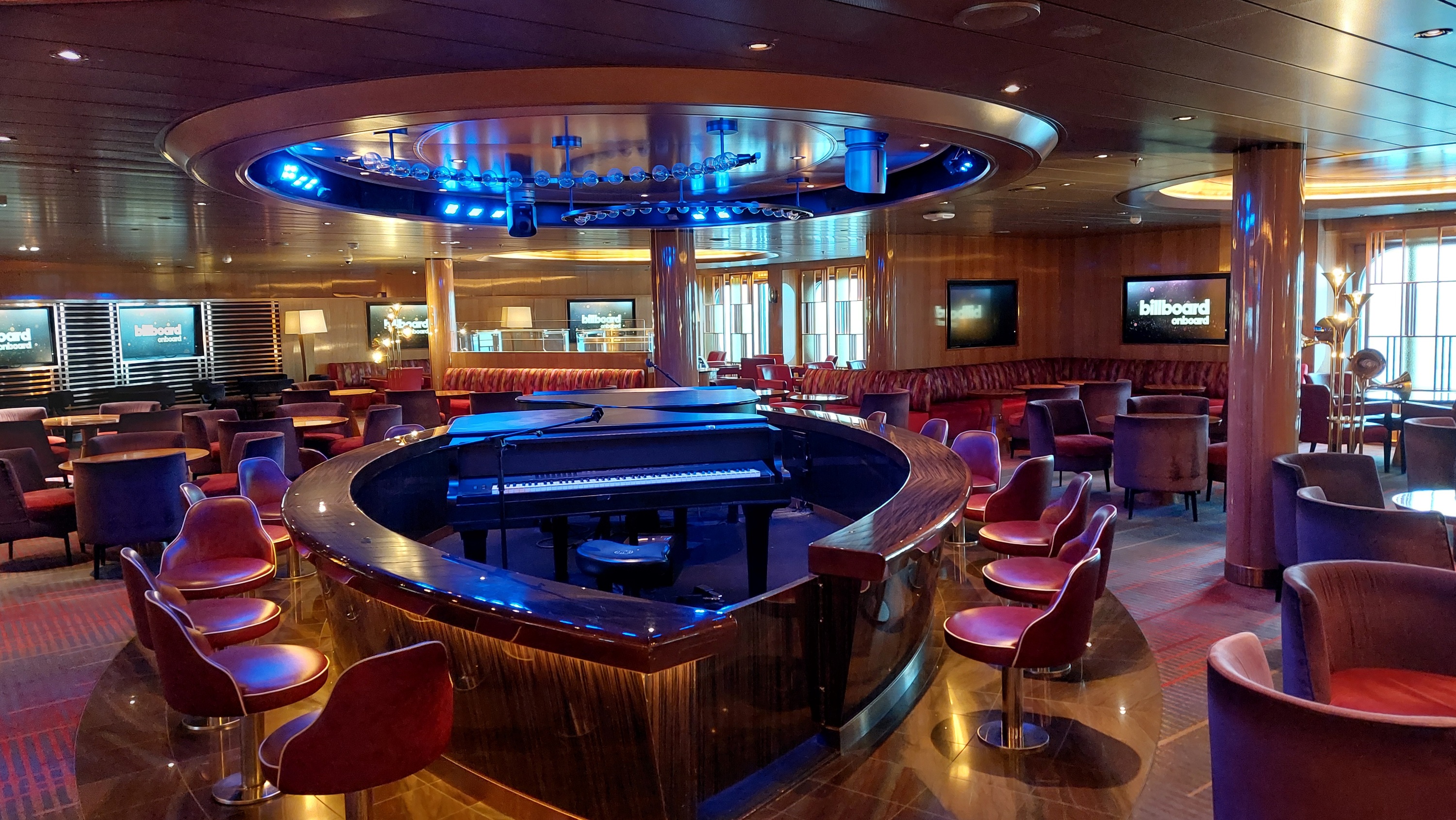 Koningsdam Bar Billboard on Board