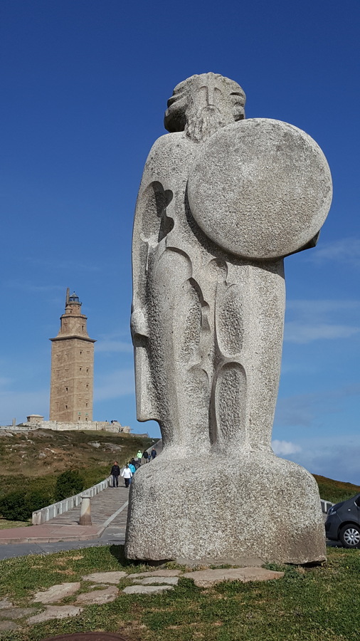 Statue vom keltischen Anführer Breogán