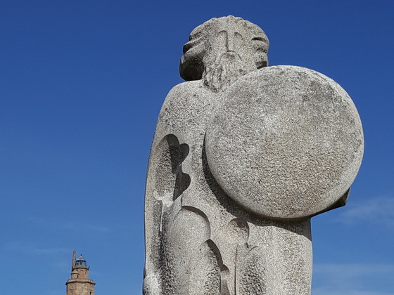 Statue vom keltischen Anführer Breogán