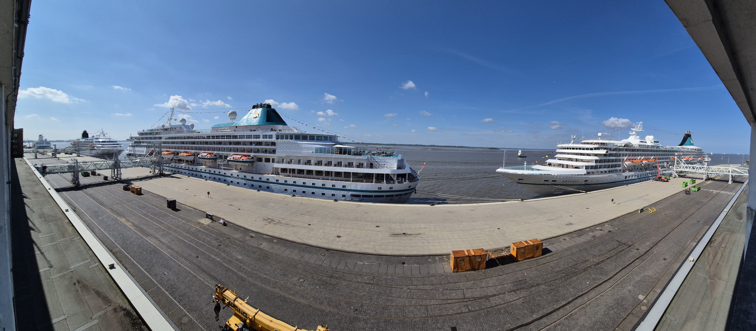 PHOENIX Flottentreffen während der SAiL 2025 in Bremerhaven am 15.08.2025 (2)