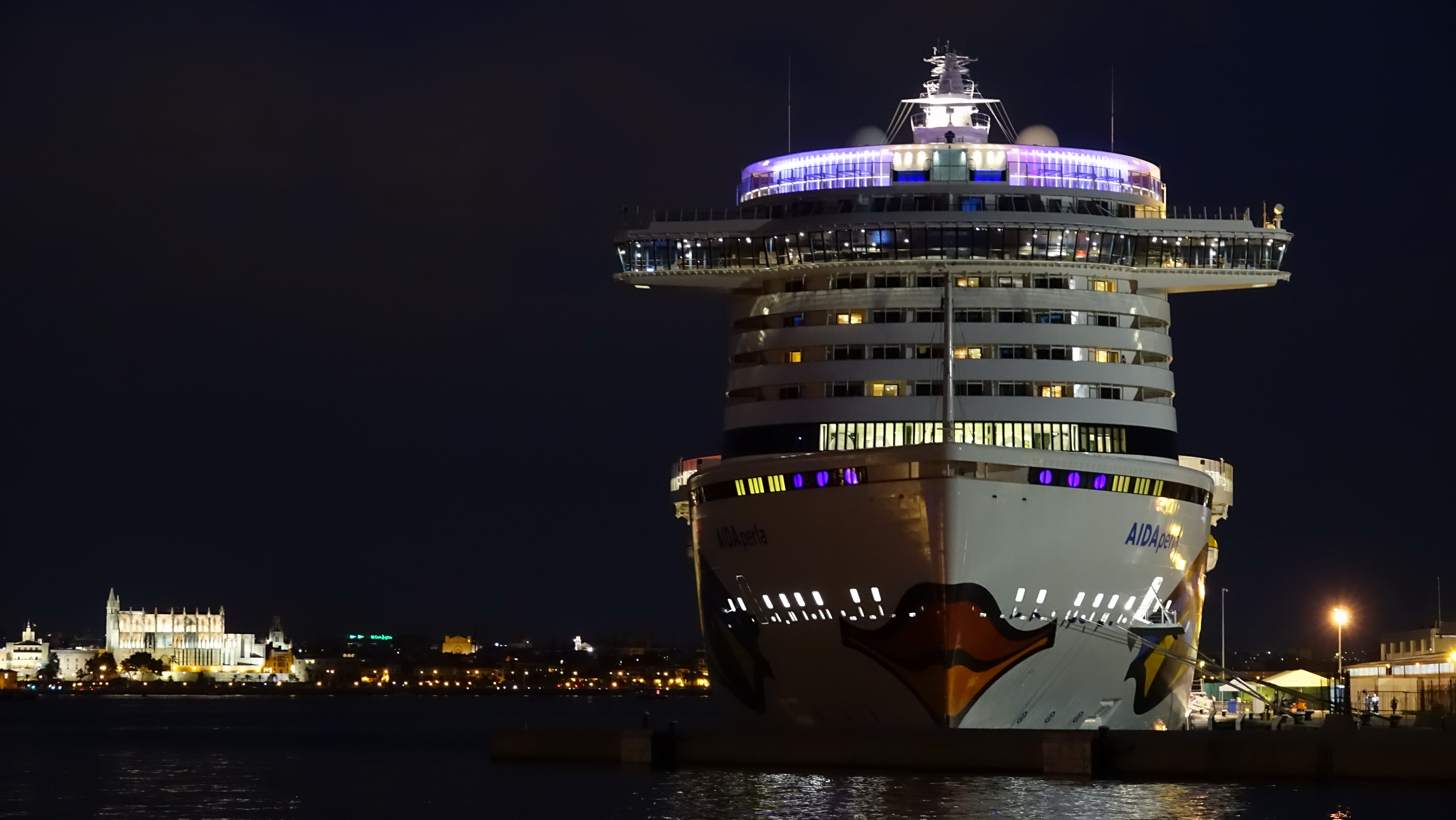 AIDAperla in Palma am 30.09.17