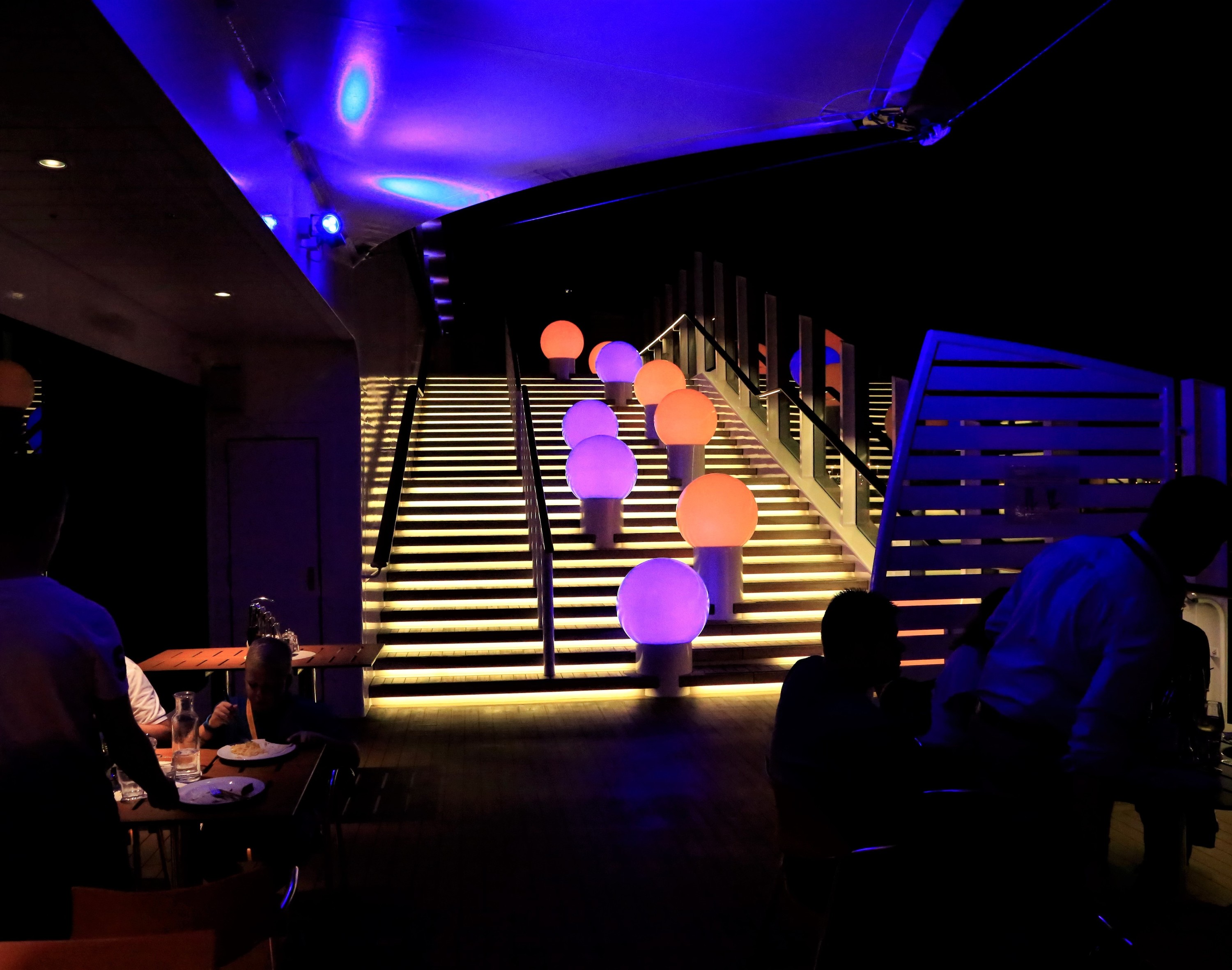 Aida Perla bei Nacht auf See 2017