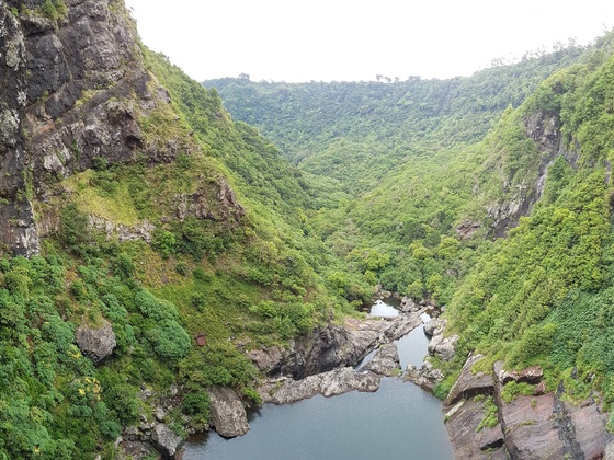 Tamarid Falls, Blick über die Kante