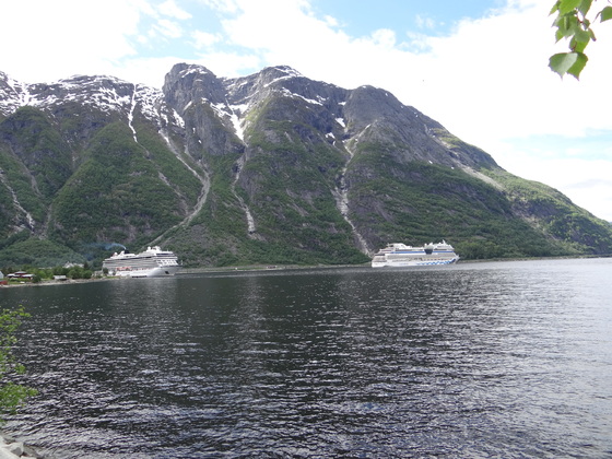 Aidasol und Viking Star in Eidfjord