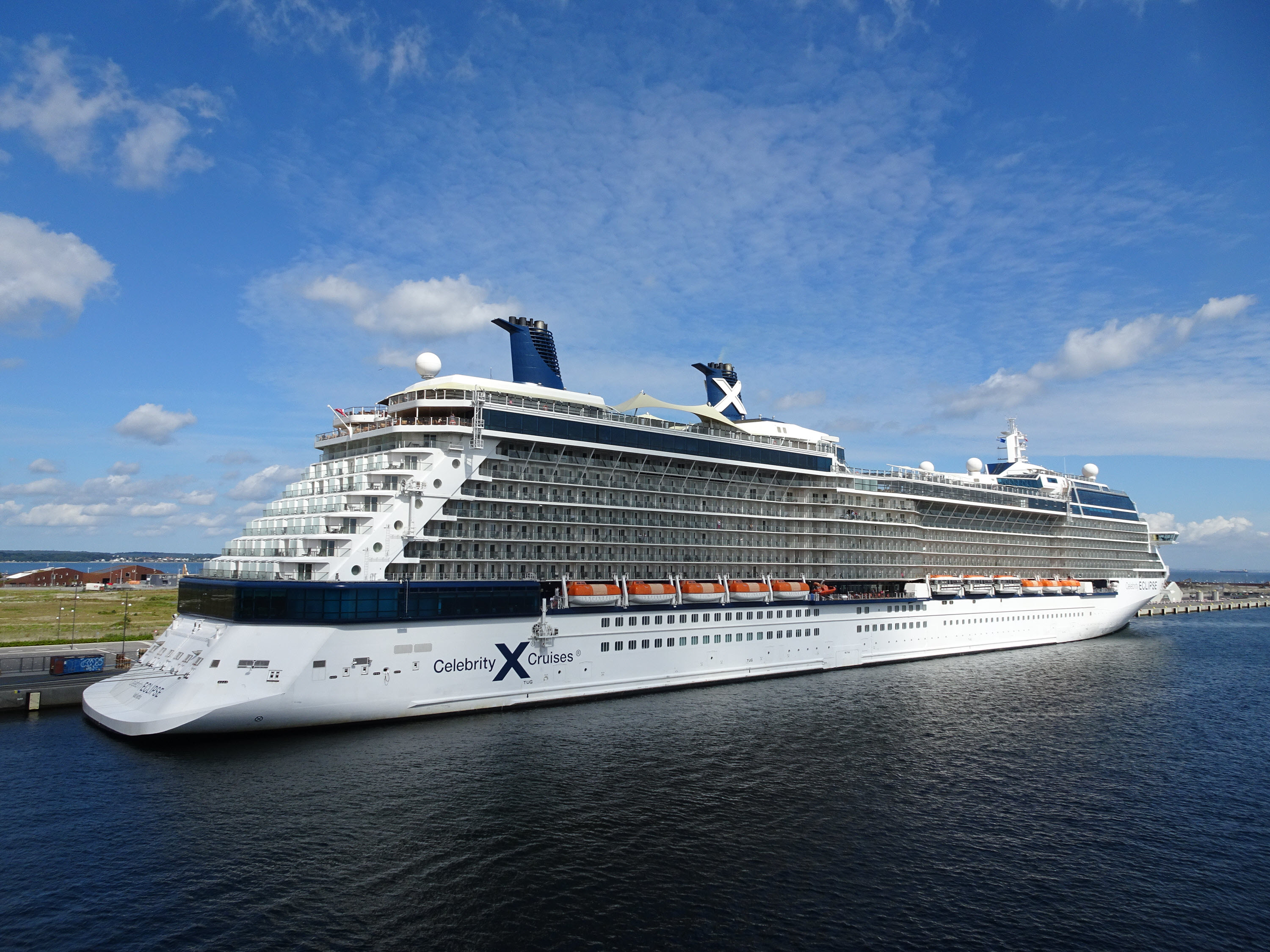 42_Kopenhagen - Hafeneinfaht ... da liegt doch schon wer