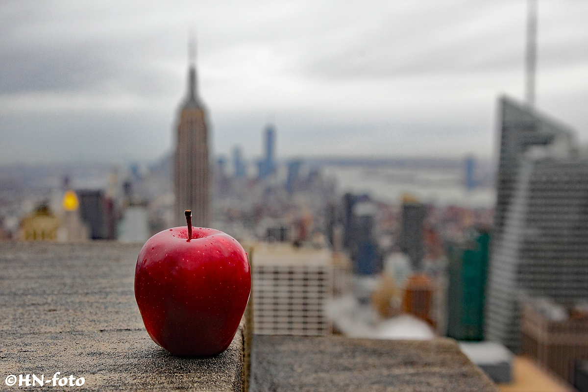 BIG APPLE