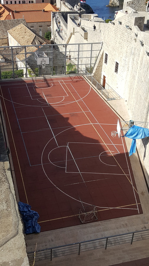Basketball Platz Dubrovnik Stadtmauer
