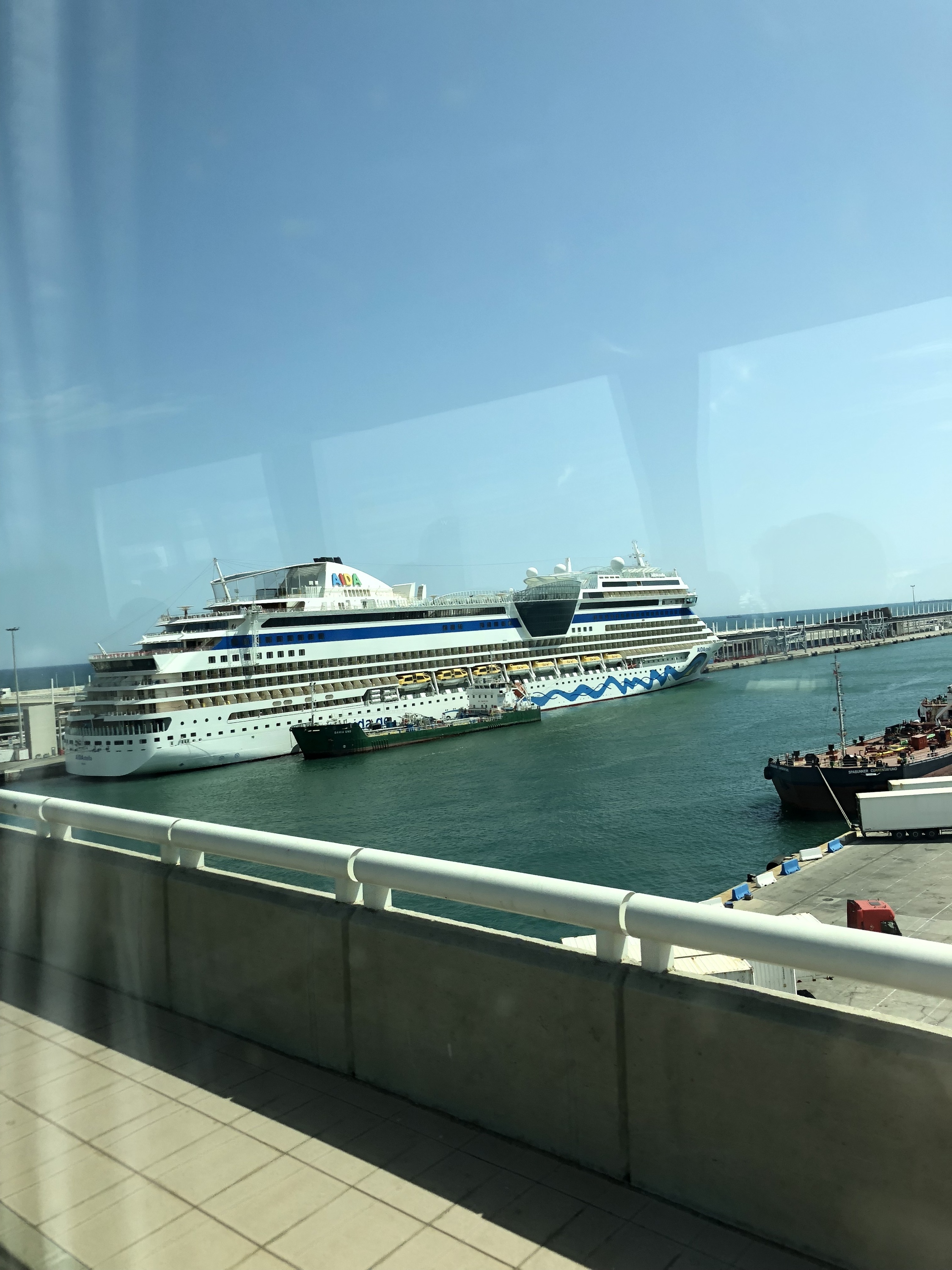 1B190900-2962-4B32-B10C-E2B805E0AD3F