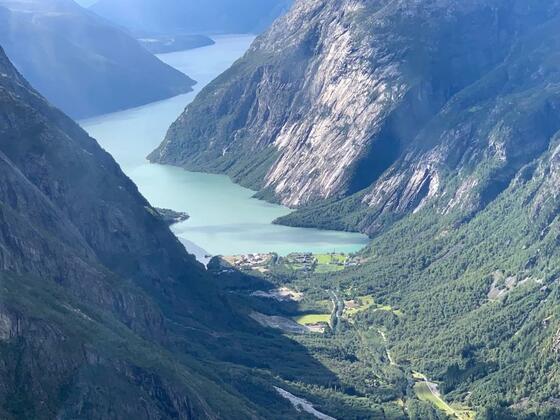 Mit Wasserflugzeug über dem Eidfjord