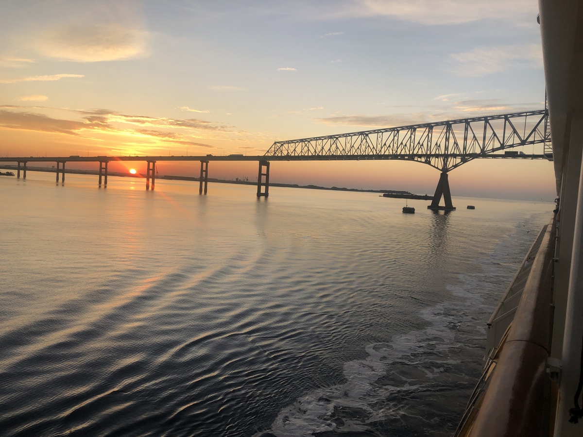 Sonnenaufgang auf dem Weg nach Baltimore - Chesapeake Bay Bridge