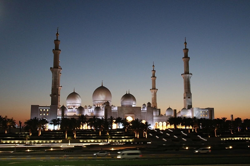 Scheich-Zayid-Moschee, absoluter Augenschmaus bei Nacht