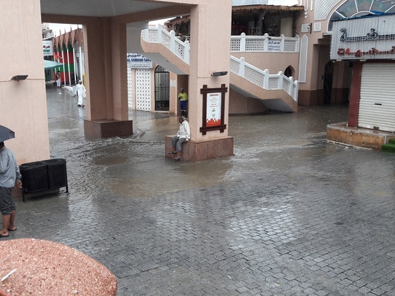 Starkregen in Muscat, gibt's denn sowas?