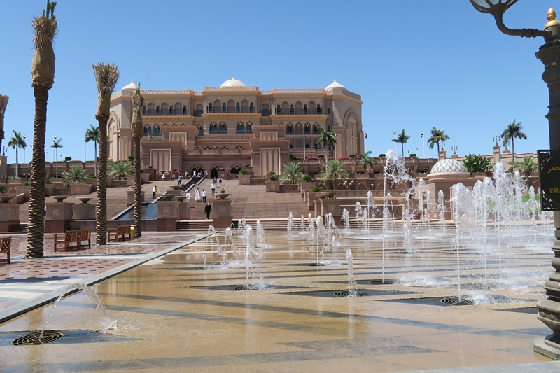 Das Superhotel "Emirates Palace" in  Abu Dhabi