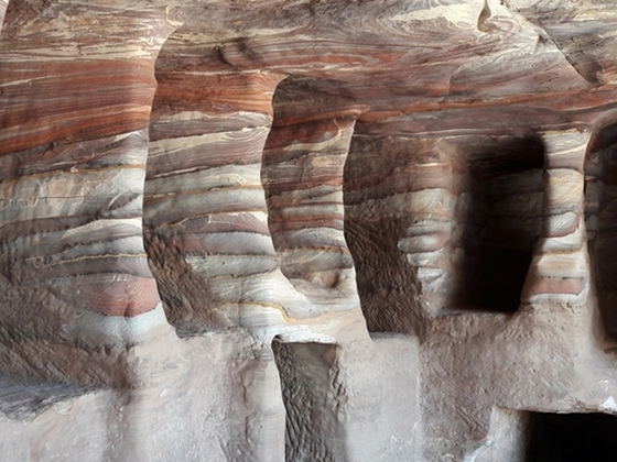 Farbenspiel im Fels von Petra