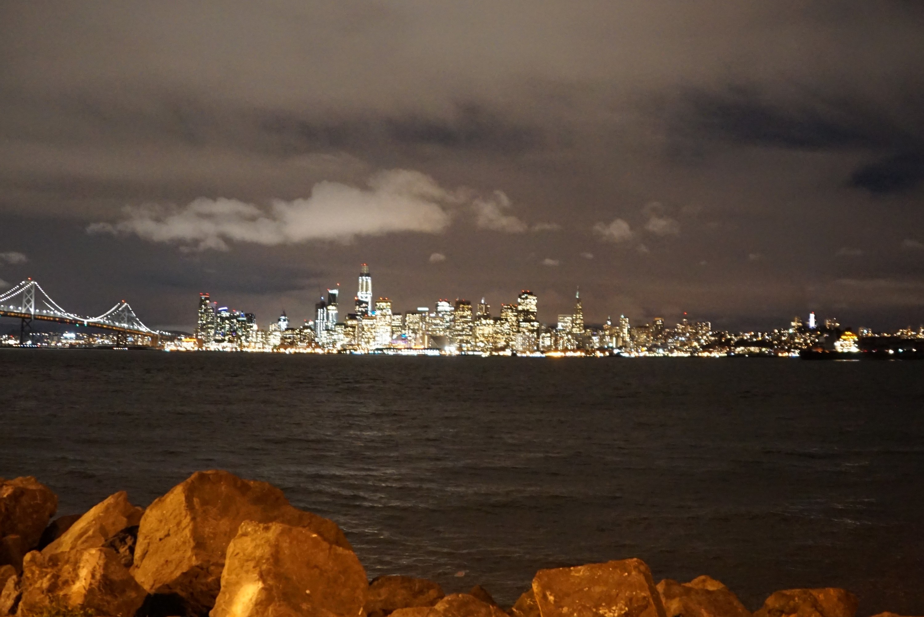 Blick auf SF bei Nacht