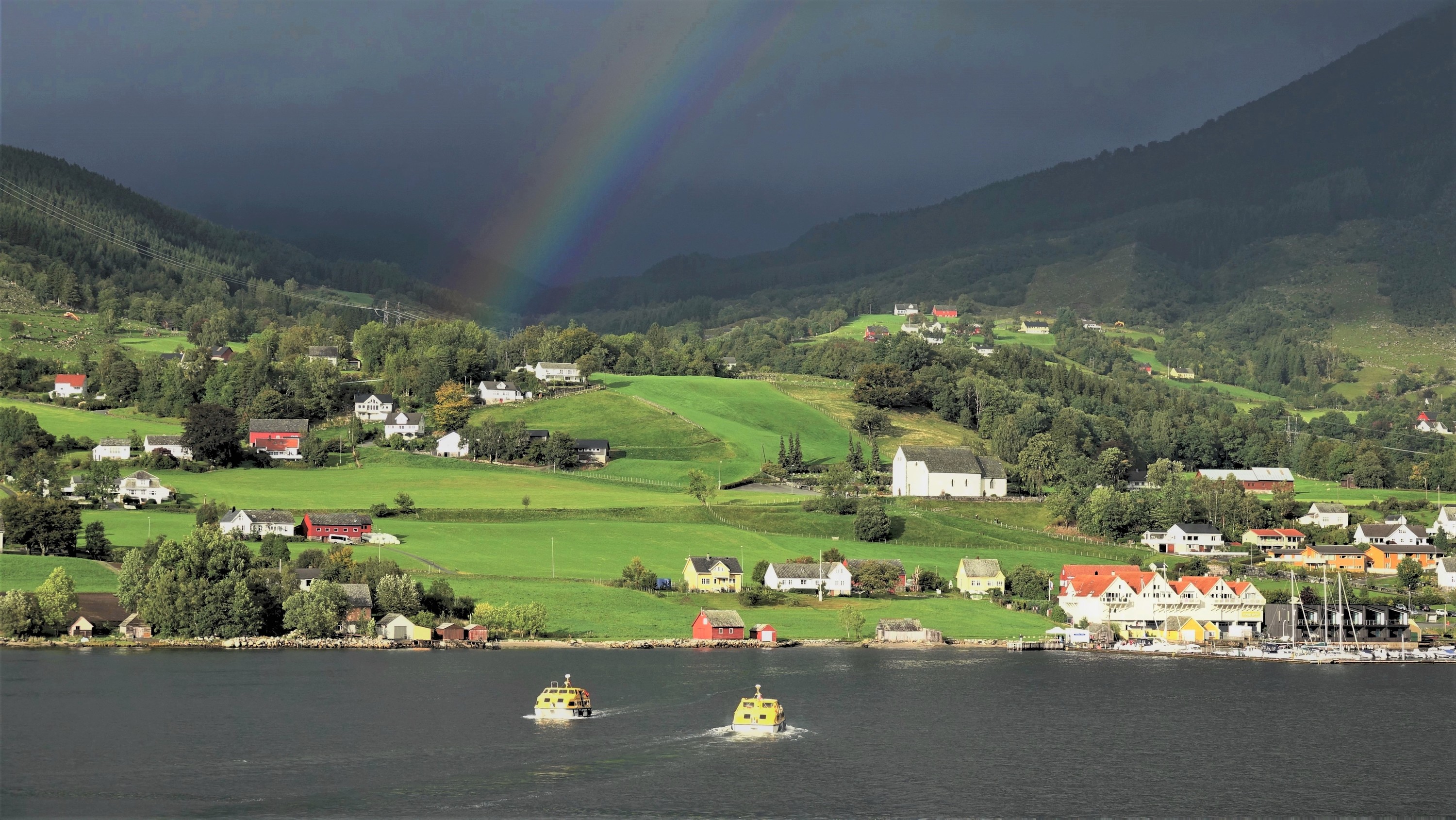 12.09.2020 vor zwei Jahren mit AIDAvita: tendern vor Rosendal