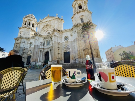 Kaffeezeit in Cádiz
