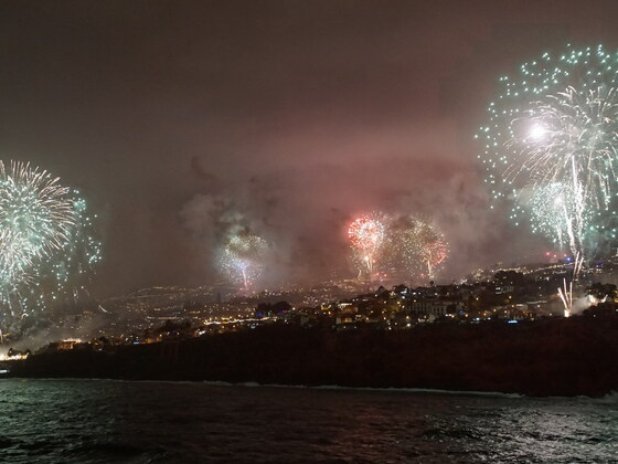 Silvesterfeuerwerk vor Madeira 01.01.17