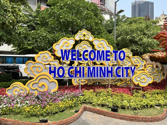 Vietnam - Saigon / Ho Chi Minh Stadt - MS 5