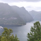 AIDAprima auf Fjordfahrt