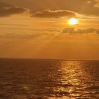 Sonnenaufgang auf der Nordsee - AIDAmar