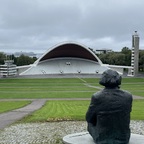 als nächste kann man zum singing Ground laufen, hier sieht man die Mein Schiff 7 im Hintergrund