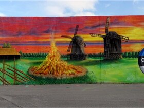 Panorama-Wandbild auf der Kaimauer im Hafen von Tallinn