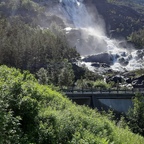 Der Langfoss Wasserfall ( Von Haugesund Norwegen aus )